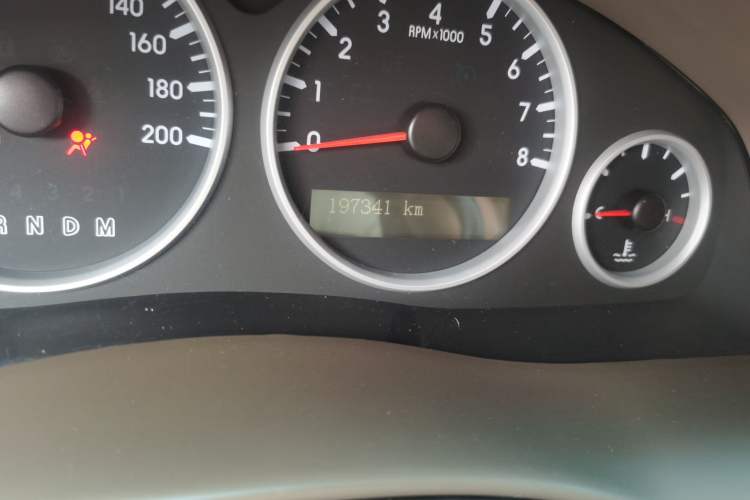 Used Buick GL8 2014 2.4L Classic Edition Odometer Close Up