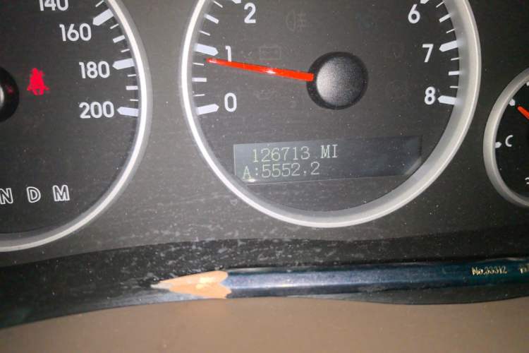 Used Buick GL8 2014 2.4L Classic Edition Odometer Close Up