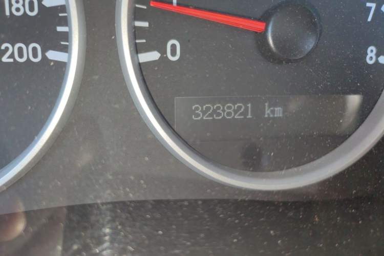 Used Buick GL8 2014 2.4L Classic Edition Odometer Close Up