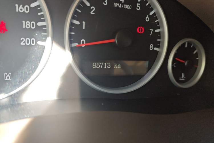 Used Buick GL8 2014 2.4L Classic Edition Odometer Close Up