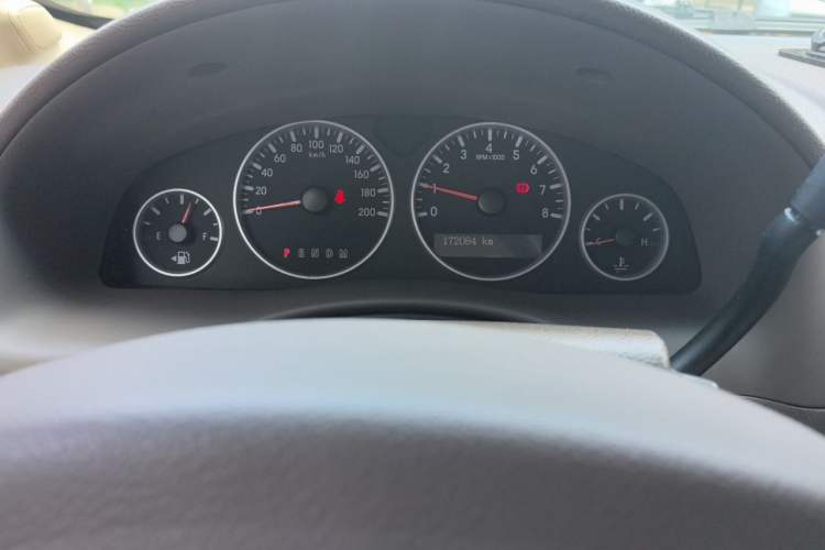 Used Buick GL8 2014 2.4L Classic Edition Odometer Close Up