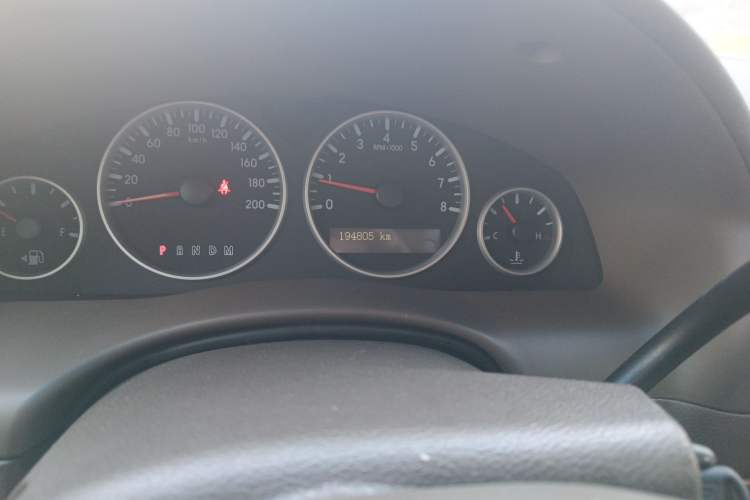 Used Buick GL8 2014 2.4L Classic Edition Odometer Close Up
