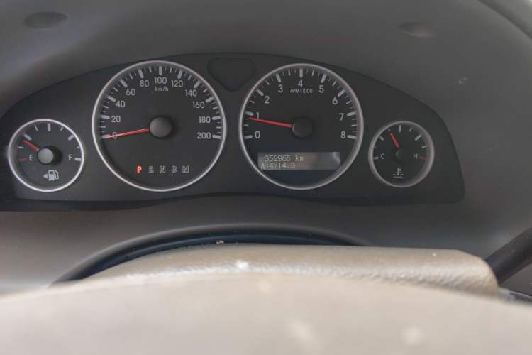Used Buick GL8 2014 2.4L Comfort Edition Odometer Close Up