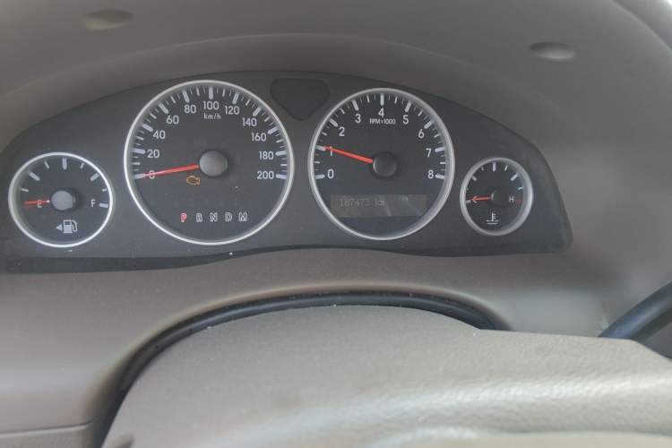 Used Buick GL8 2014 2.4L Classic Edition Odometer Close Up