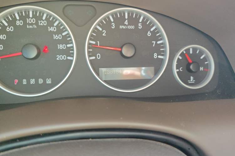 Used Buick GL8 2014 2.4L Classic Edition Odometer Close Up