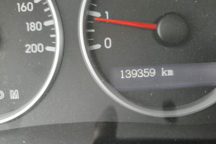 Used Buick GL8 2014 2.4L Comfort Edition Odometer Close Up