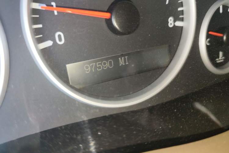 Used Buick GL8 2014 2.4L Classic Edition Odometer Close Up