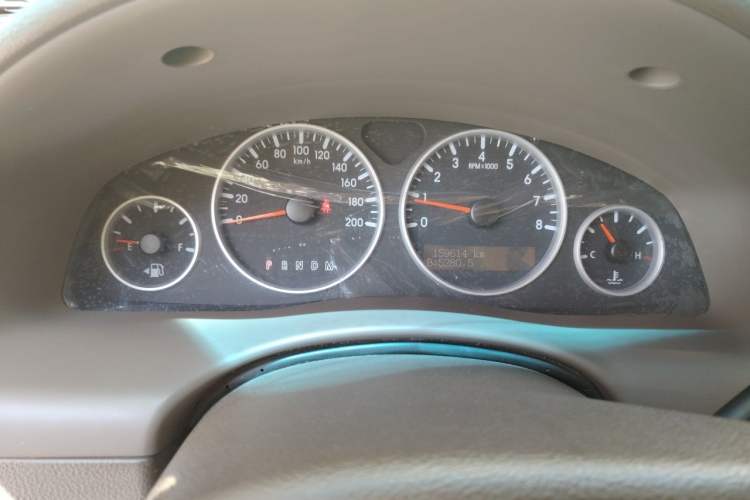 Used Buick GL8 2014 2.4L Classic Edition Odometer Close Up