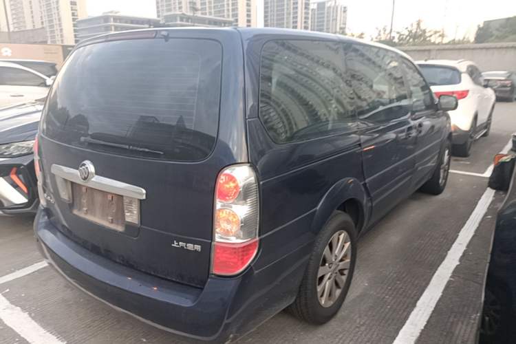 Used Buick GL8 2014 2.4L Classic Edition Rear Right 45 Deg