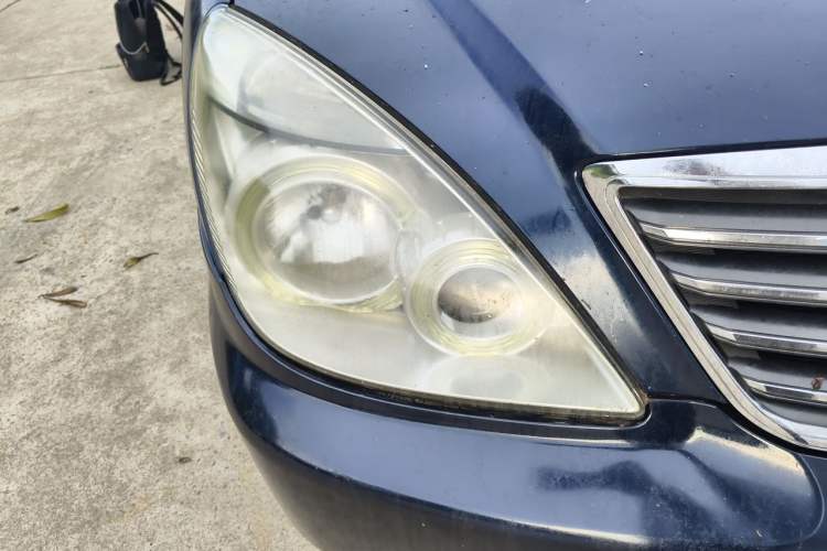 Used Buick GL8 2014 2.4L Classic Edition Right Front Headlight