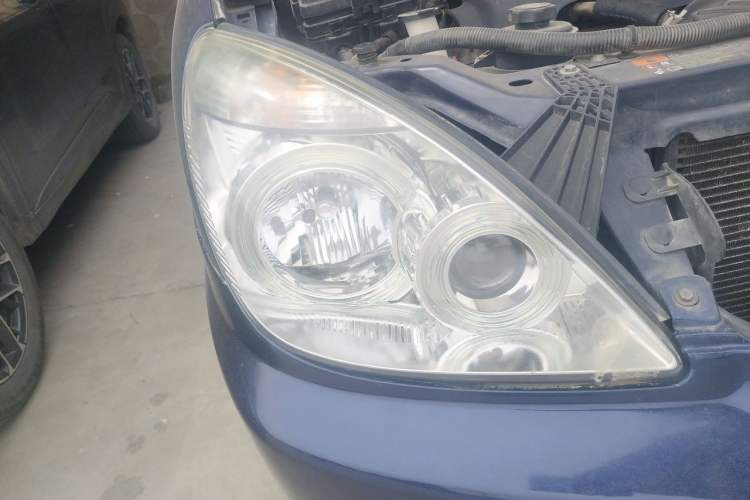 Used Buick GL8 2014 2.4L Classic Edition Right Front Headlight