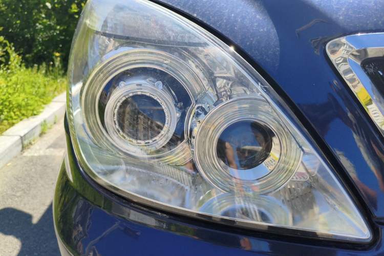Used Buick GL8 2014 2.4L Comfort Edition Right Front Headlight