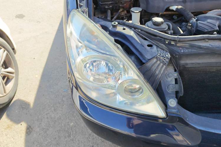 Used Buick GL8 2014 2.4L Classic Edition Right Front Headlight
