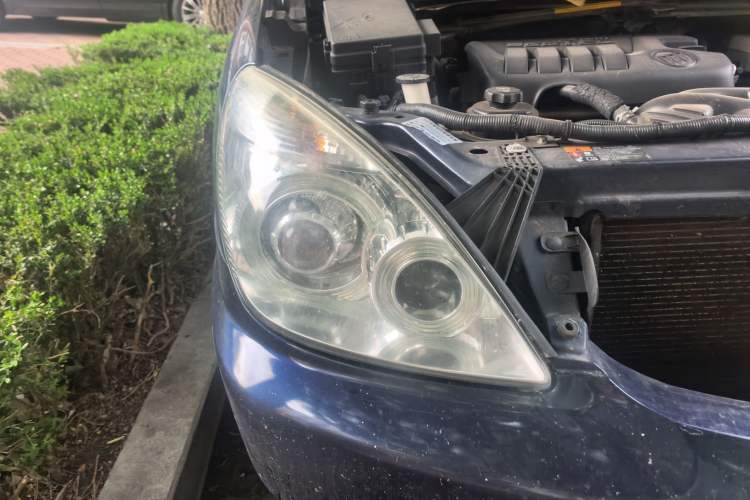Used Buick GL8 2014 2.4L Classic Edition Right Front Headlight