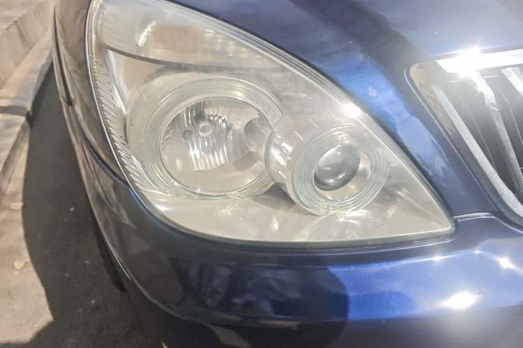 Used Buick GL8 2014 2.4L Comfort Edition Right Front Headlight