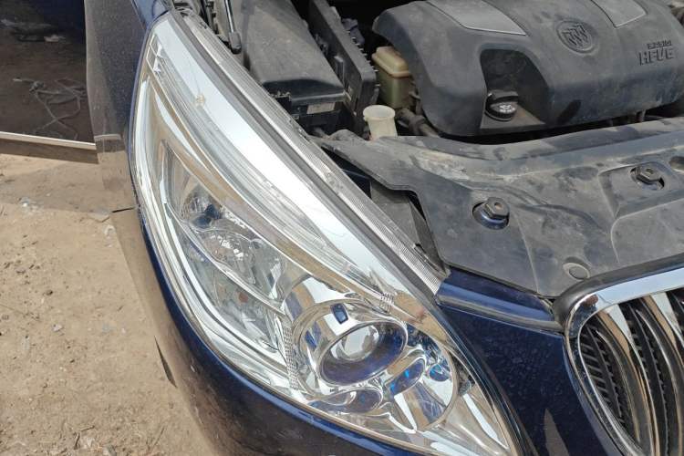 Used Buick GL8 2014 3.0L GT Luxury Business Haoya Edition Right Front Headlight