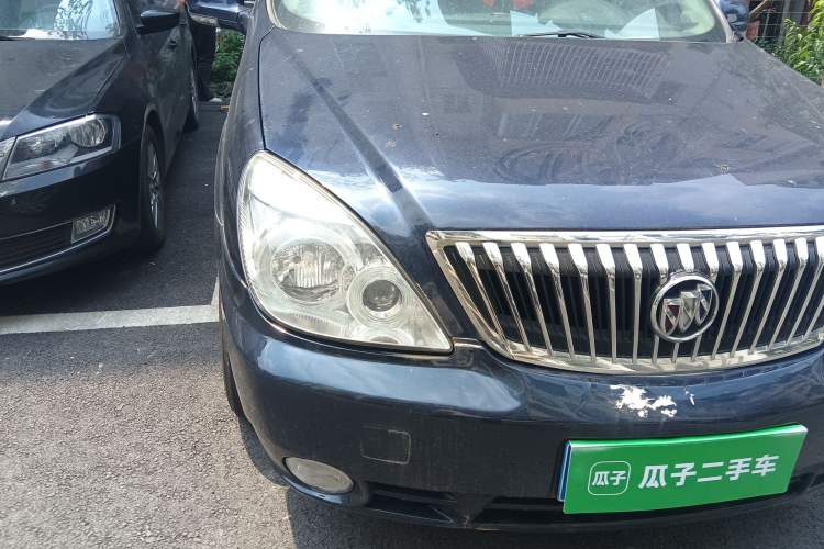 Used Buick GL8 2014 2.4L Comfort Edition Right Front Headlight