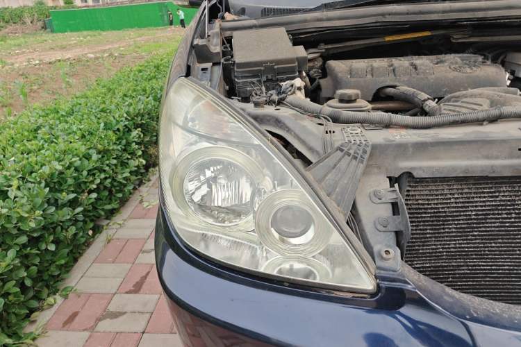 Used Buick GL8 2014 2.4L Comfort Edition Right Front Headlight