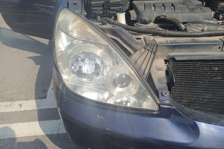 Used Buick GL8 2014 2.4L Classic Edition Right Front Headlight