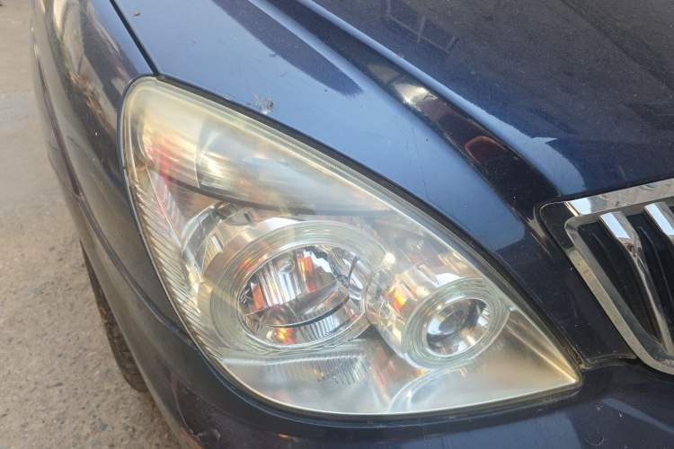 Used Buick GL8 2014 2.4L Classic Edition Right Front Headlight