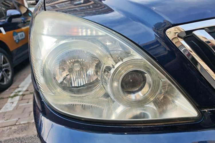 Used Buick GL8 2014 2.4L Classic Edition Right Front Headlight