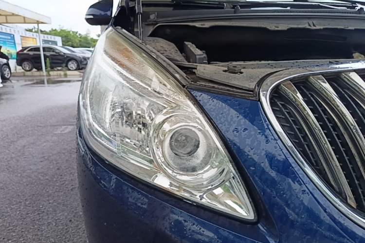 Used Buick GL8 2014 2.4L CT Luxury Business Comfort Edition Right Front Headlight