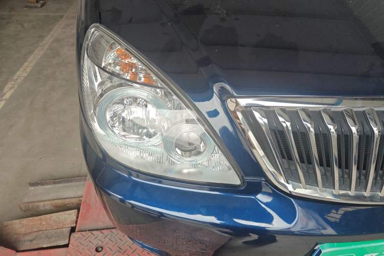 Used Buick GL8 2014 2.4L Classic Edition Right Front Headlight