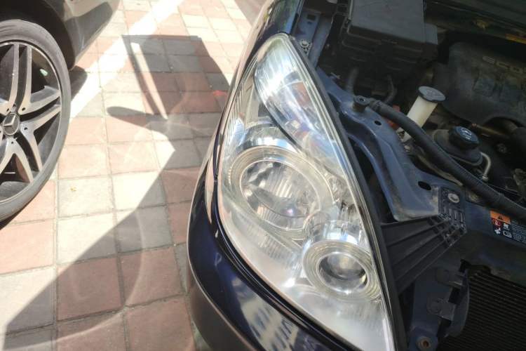 Used Buick GL8 2014 2.4L Classic Edition Right Front Headlight