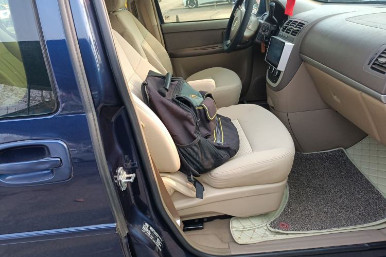 Used Buick GL8 2014 2.4L Classic Edition Right Front Seat