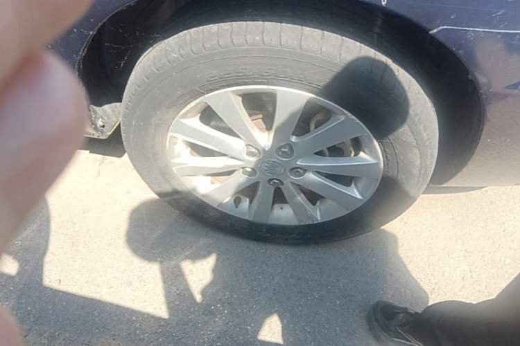 Used Buick GL8 2014 2.4L Classic Edition Right Front Wheel Hub