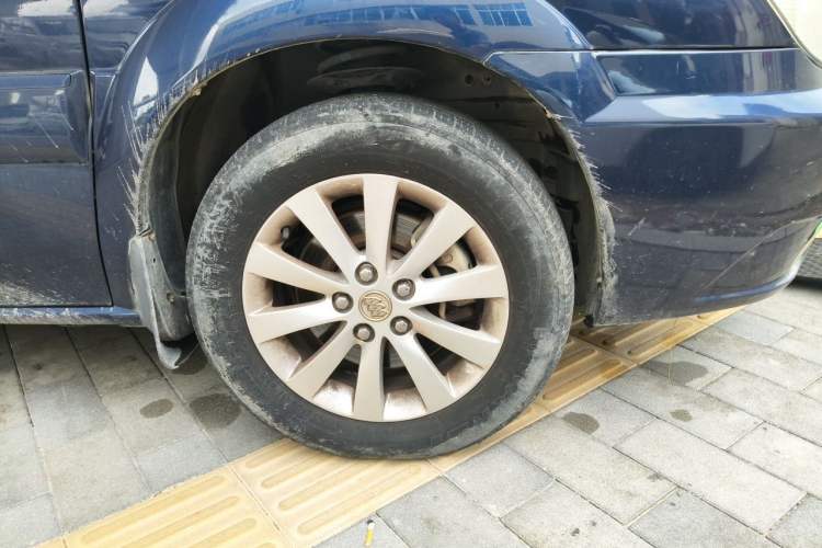 Used Buick GL8 2014 2.4L Classic Edition Right Front Wheel Hub