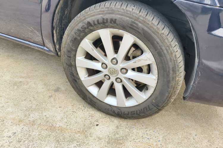 Used Buick GL8 2014 2.4L Classic Edition Right Front Wheel Hub