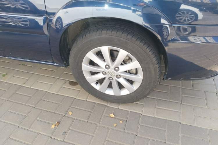 Used Buick GL8 2014 2.4L Classic Edition Right Front Wheel Hub