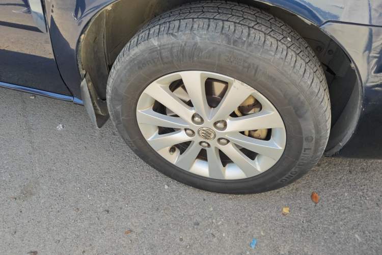 Used Buick GL8 2014 2.4L Classic Edition Right Front Wheel Hub
