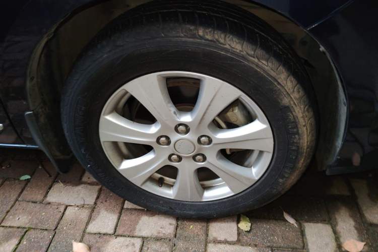 Used Buick GL8 2014 3.0L XT Luxury Business Flagship Edition Right Front Wheel Hub