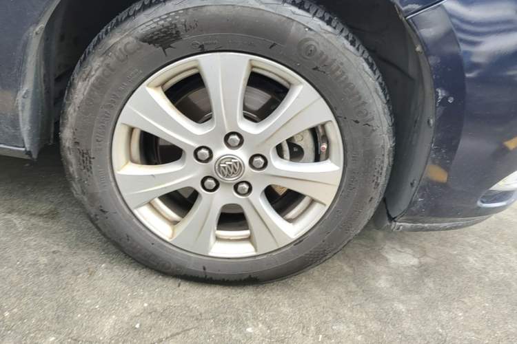 Used Buick GL8 2014 3.0L GT Luxury Business Haoya Edition Right Front Wheel Hub