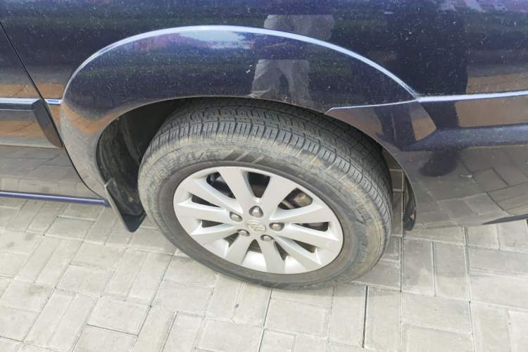 Used Buick GL8 2014 2.4L Classic Edition Right Front Wheel Hub