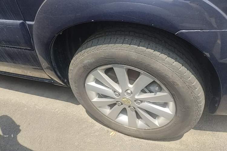 Used Buick GL8 2014 2.4L Executive Edition Right Front Wheel Hub