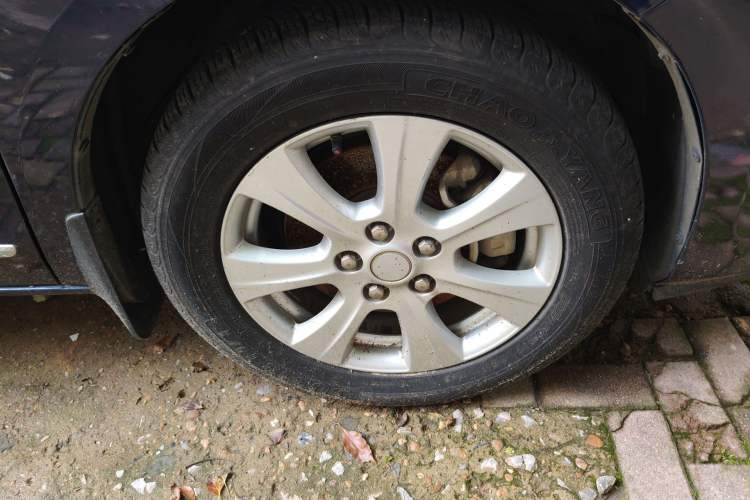 Used Buick GL8 2014 3.0L XT Luxury Business Flagship Edition Right Front Wheel Hub