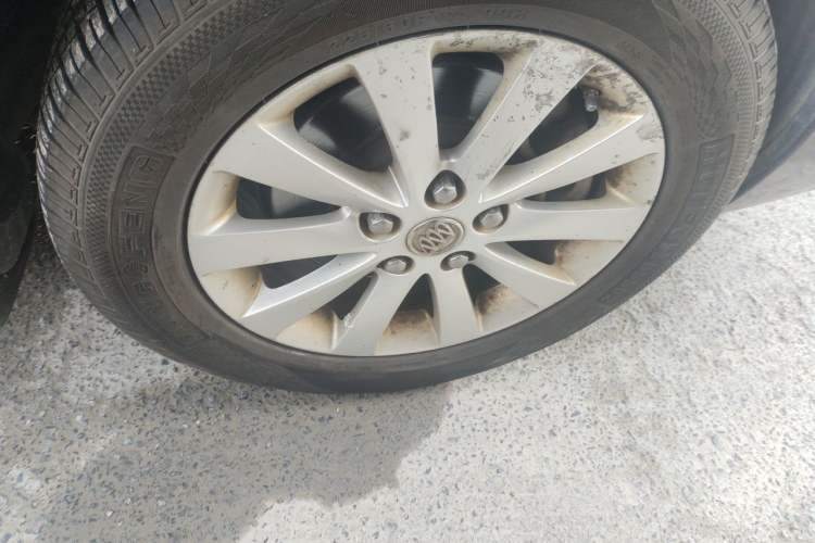 Used Buick GL8 2014 2.4L Classic Edition Right Front Wheel Hub