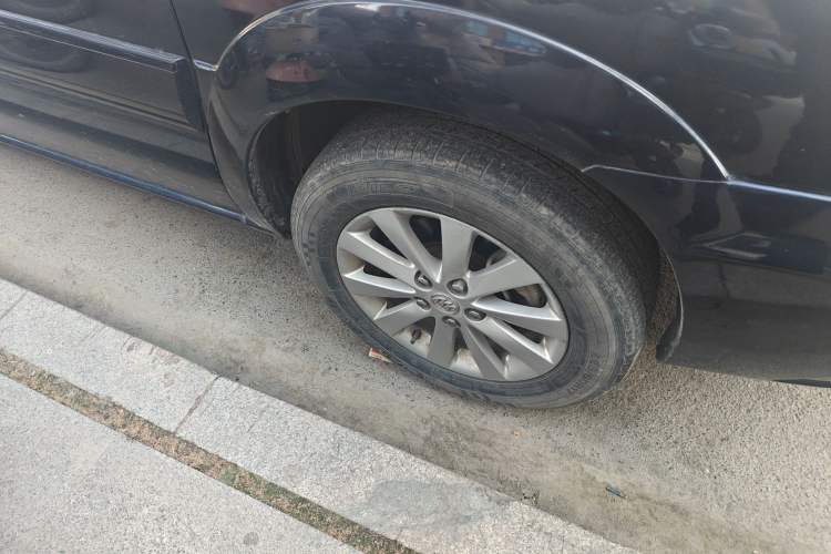 Used Buick GL8 2014 2.4L Classic Edition Right Front Wheel Hub