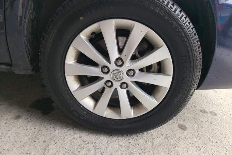 Used Buick GL8 2014 2.4L Classic Edition Right Front Wheel Hub