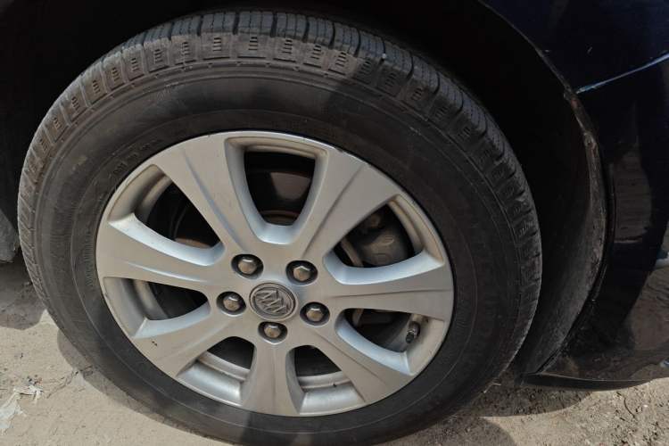 Used Buick GL8 2014 3.0L GT Luxury Business Haoya Edition Right Front Wheel Hub