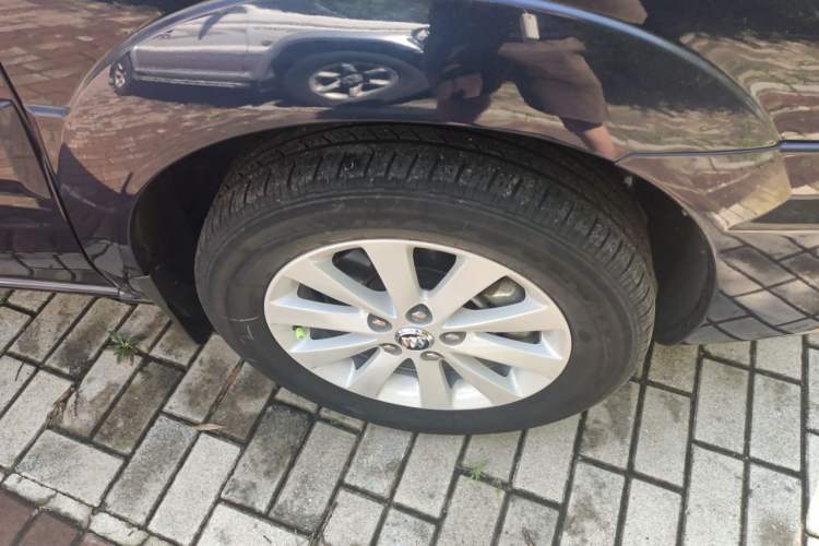 Used Buick GL8 2014 2.4L Classic Edition Right Front Wheel Hub