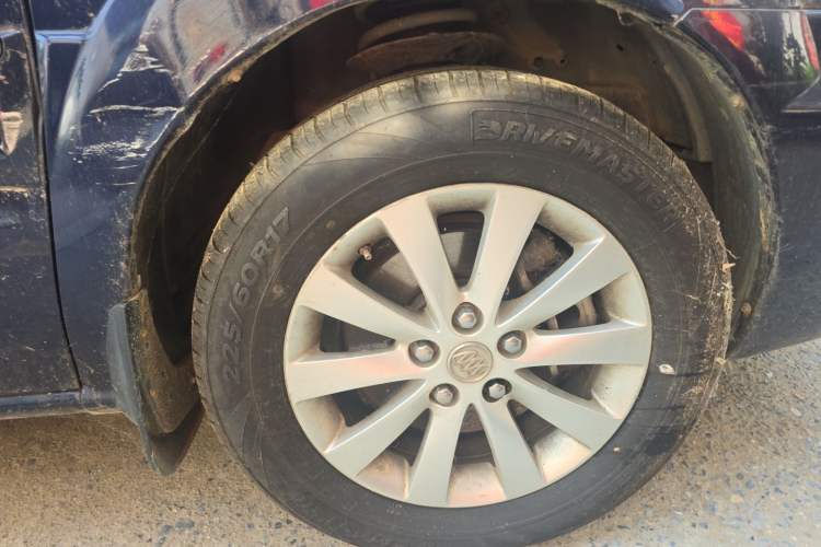 Used Buick GL8 2014 2.4L Classic Edition Right Front Wheel Hub