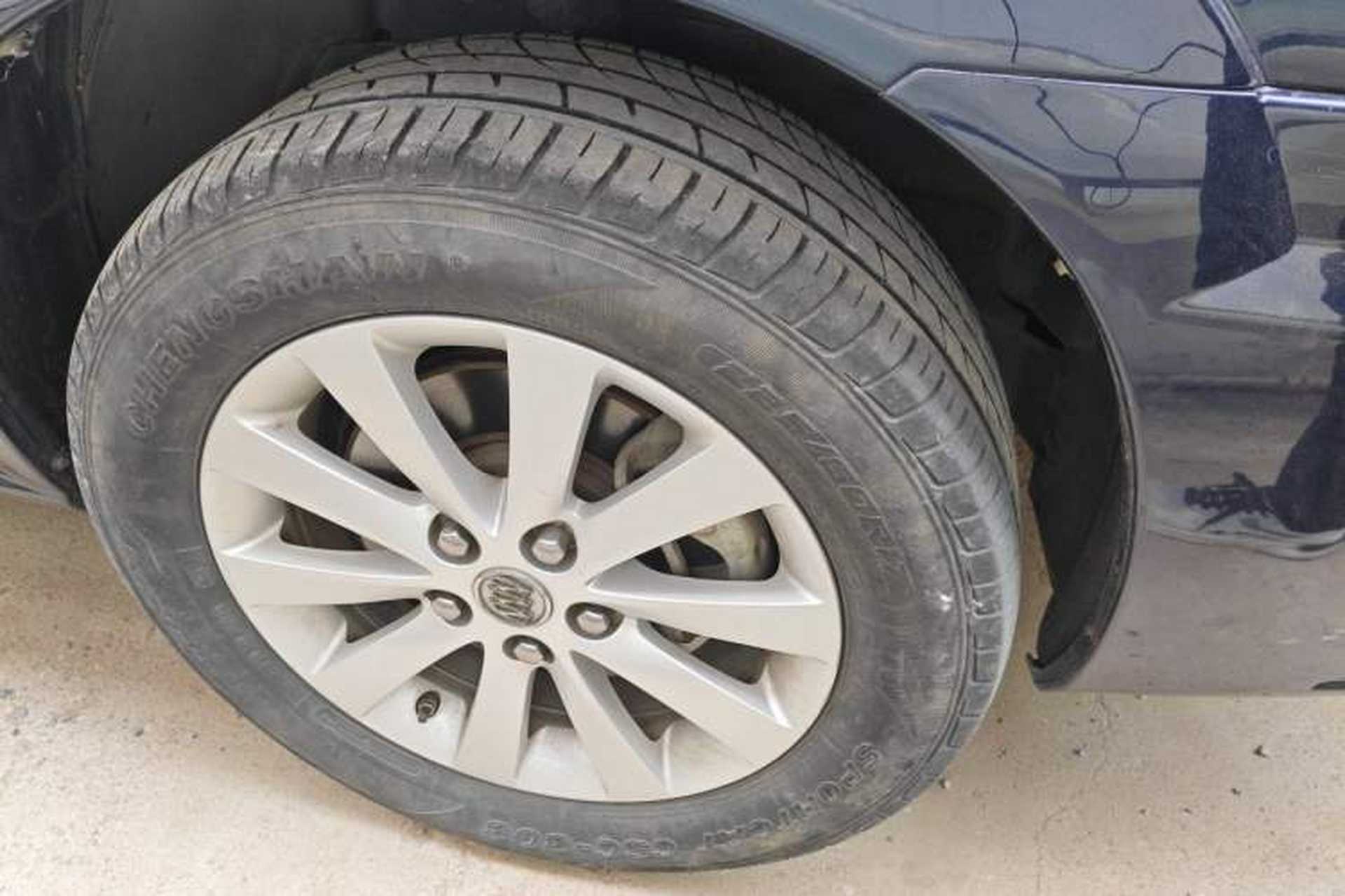 Used Buick GL8 2014 2.4L Comfort Edition Right Front Wheel Hub