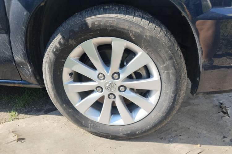 Used Buick GL8 2014 2.4L Classic Edition Right Front Wheel Hub