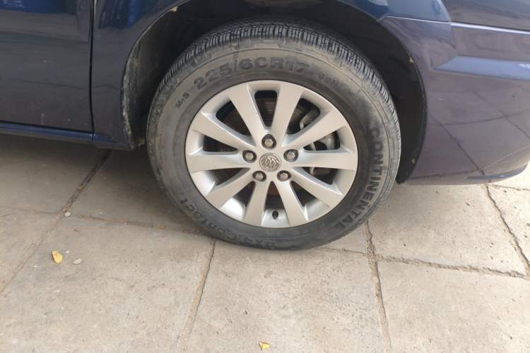 Used Buick GL8 2014 2.4L Comfort Edition Right Front Wheel Hub