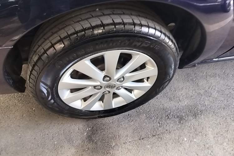 Used Buick GL8 2014 2.4L Classic Edition Right Rear Wheel Hub