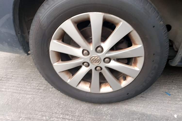Used Buick GL8 2014 2.4L Classic Edition Right Rear Wheel Hub